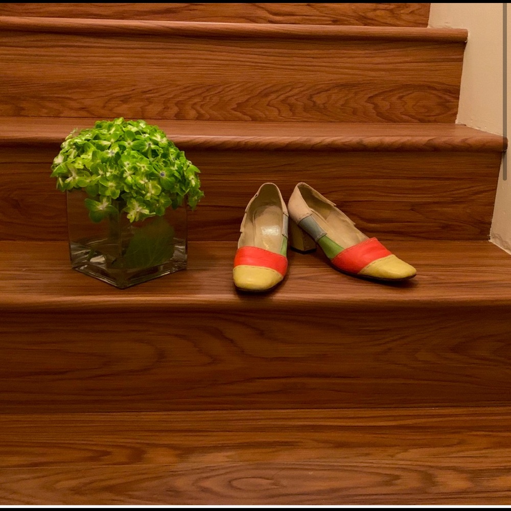 MULTICOLORED FERRAEGAMO HEELS